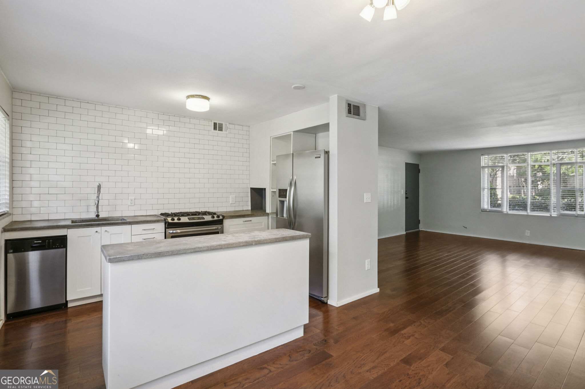 1391 Normandy Drive Ne # 1 Property Photo 6