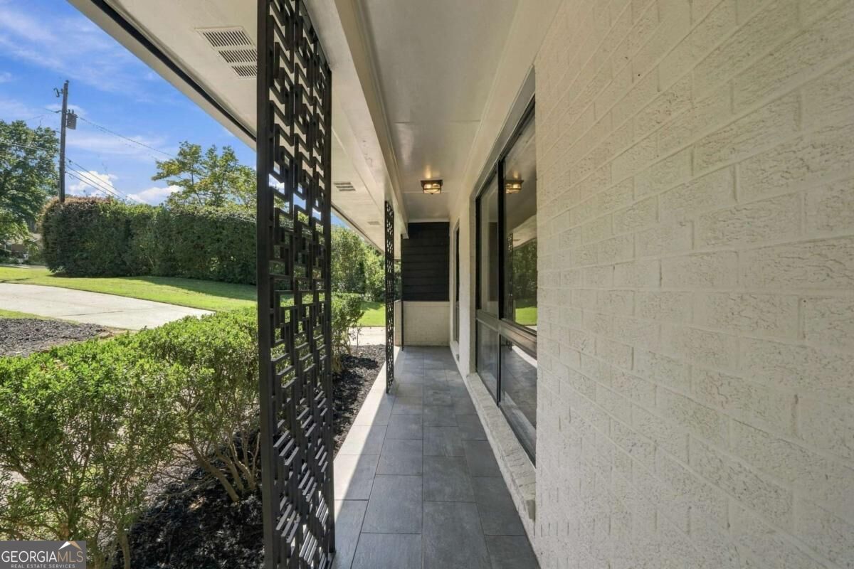 2636 Whiteleigh Court Ne Property Photo 5