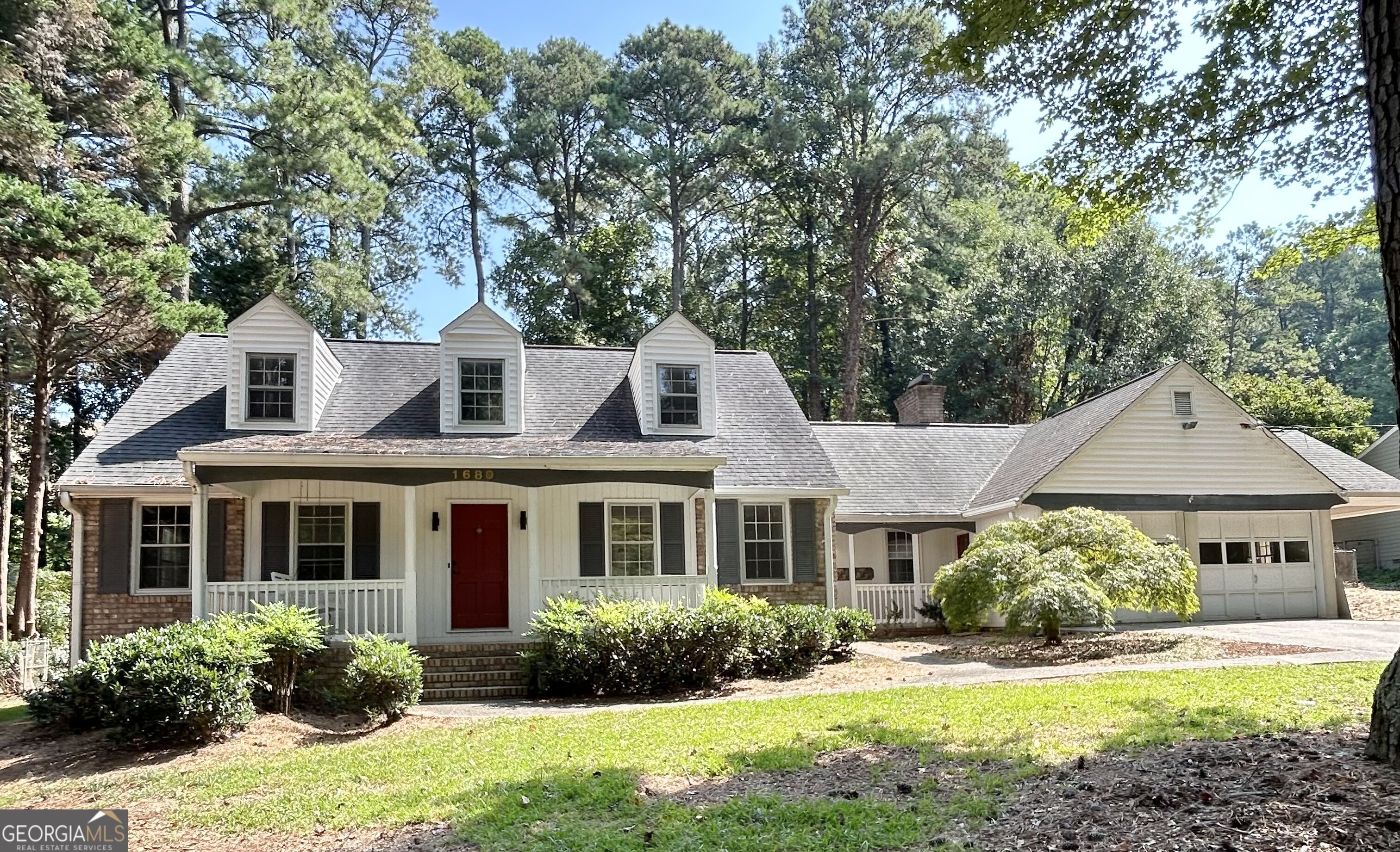 1680 Huntington Drive Property Photo 1