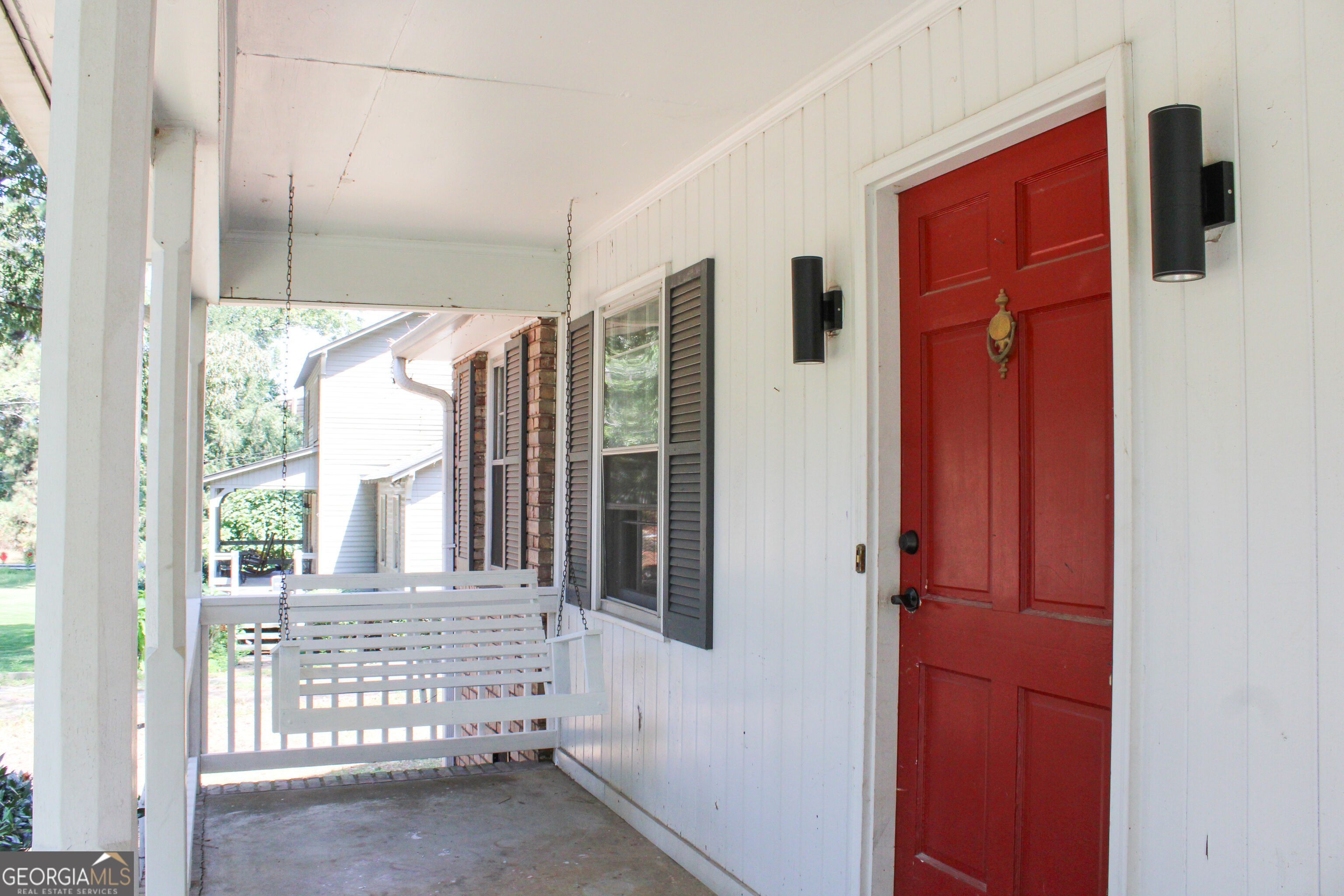 1680 Huntington Drive Property Photo 2