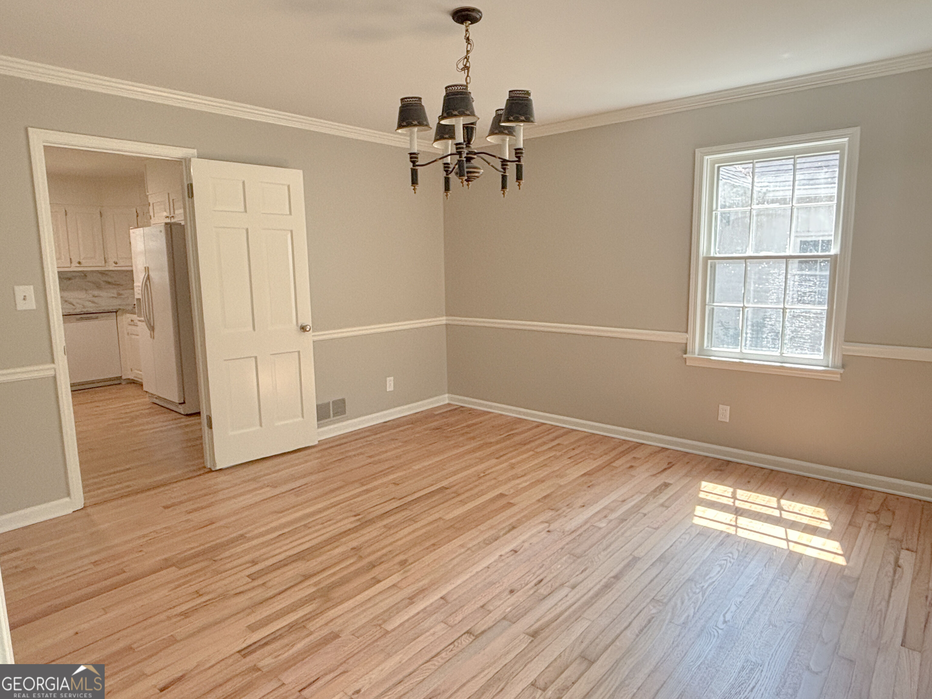 1680 Huntington Drive Property Photo 8