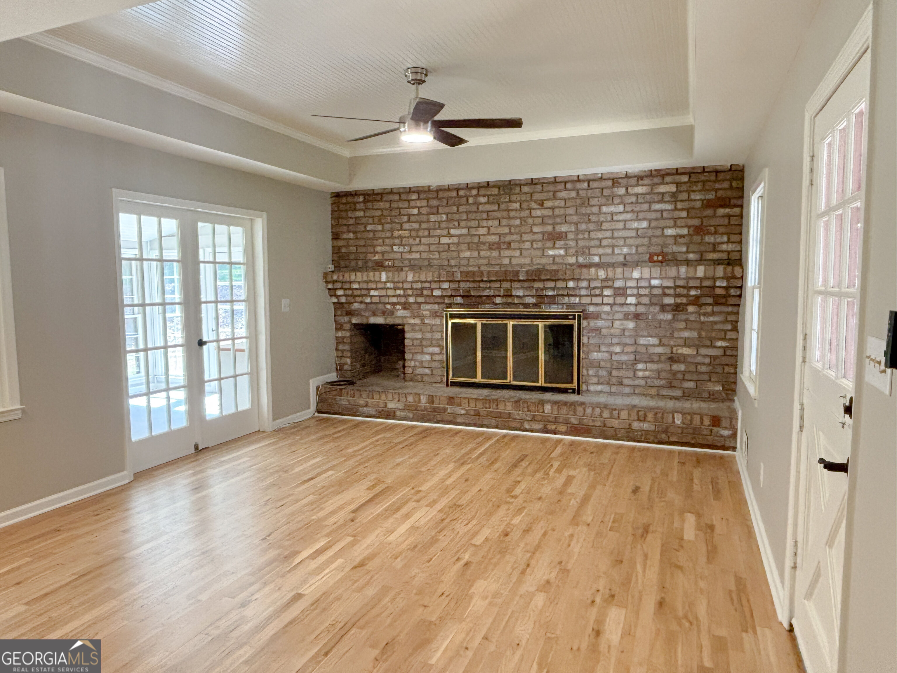 1680 Huntington Drive Property Photo 11