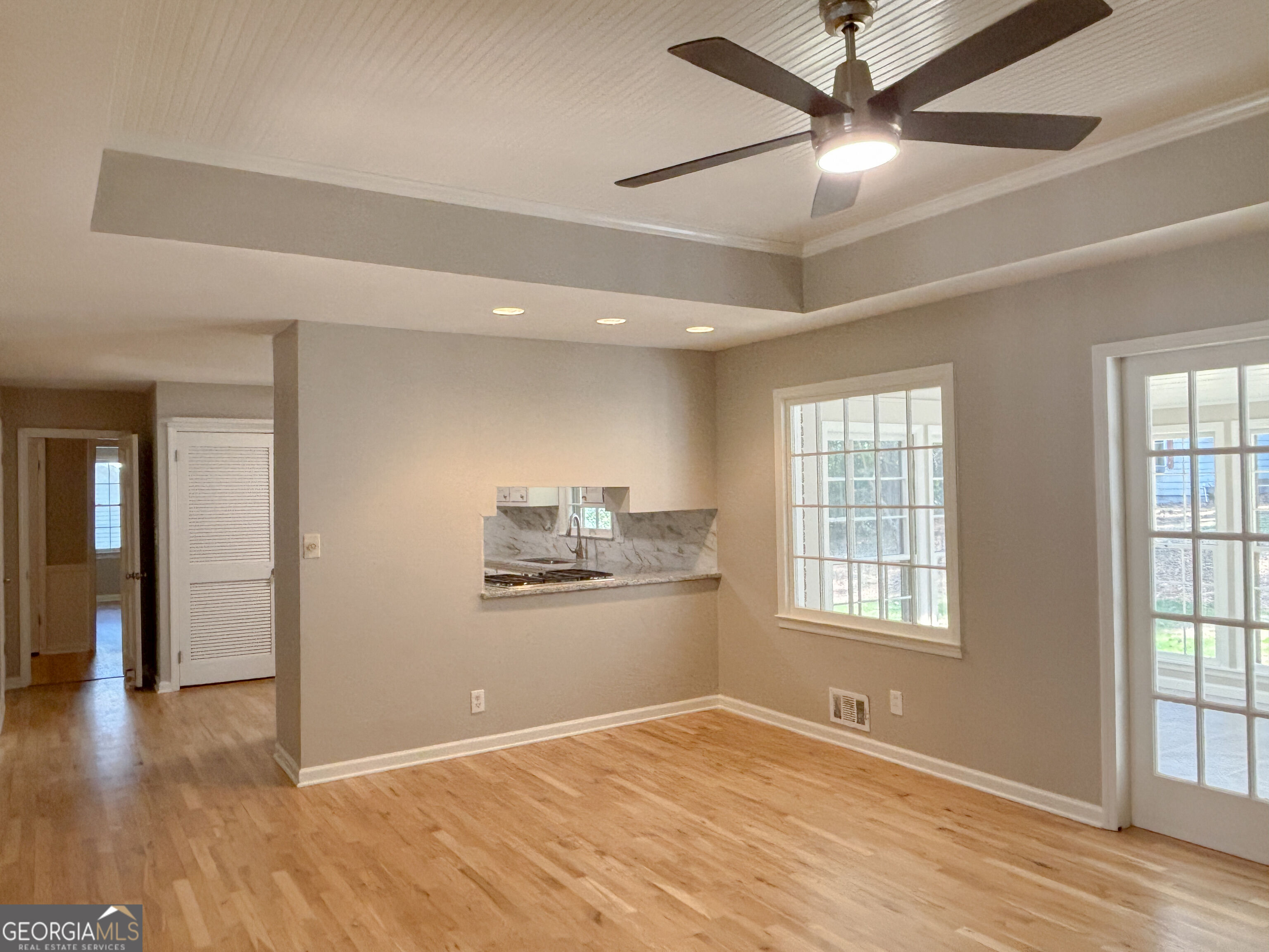 1680 Huntington Drive Property Photo 12
