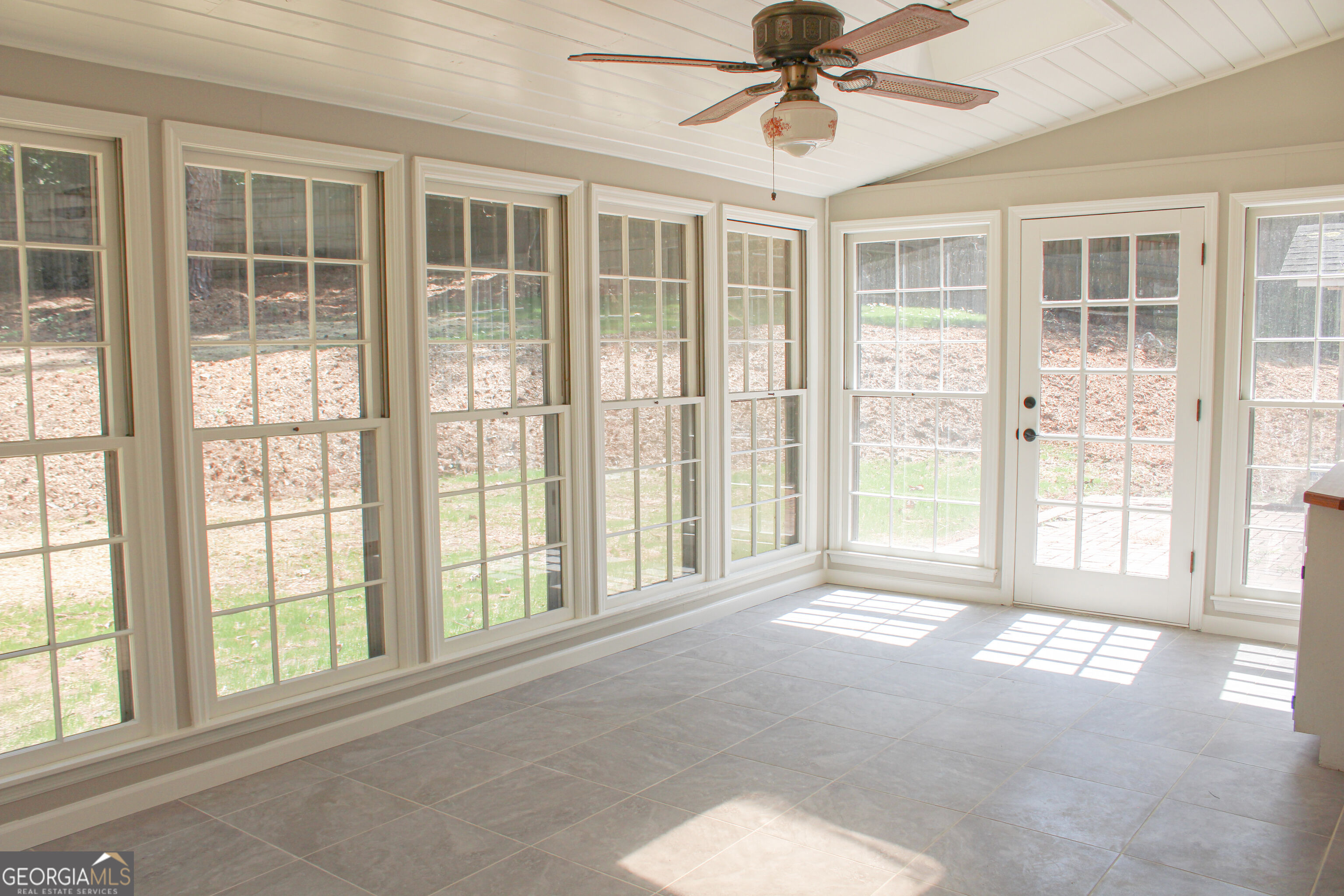 1680 Huntington Drive Property Photo 13