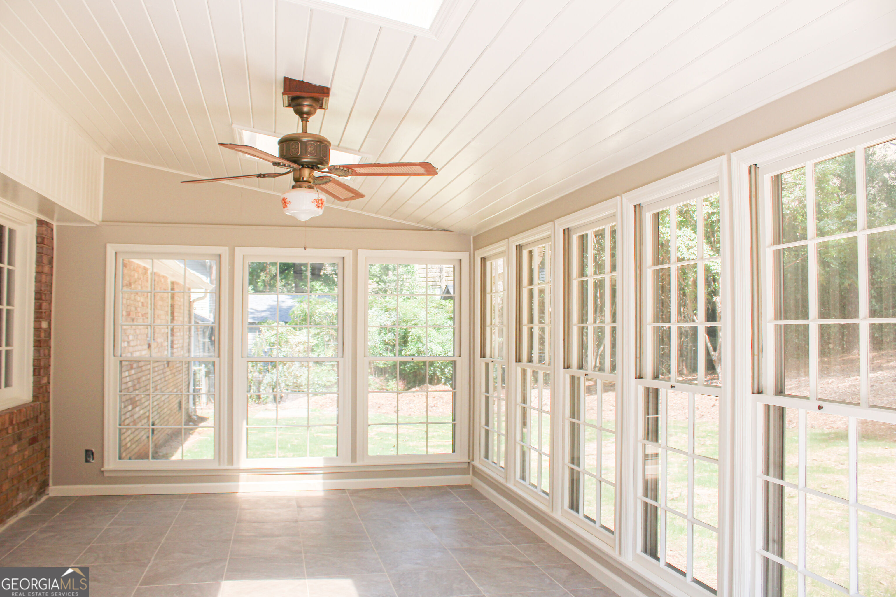 1680 Huntington Drive Property Photo 14