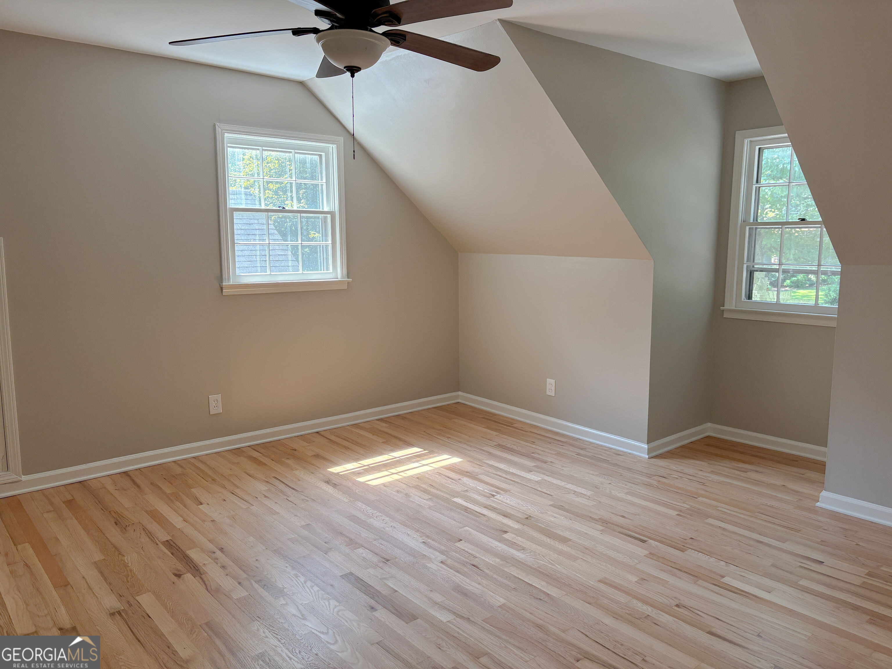1680 Huntington Drive Property Photo 17