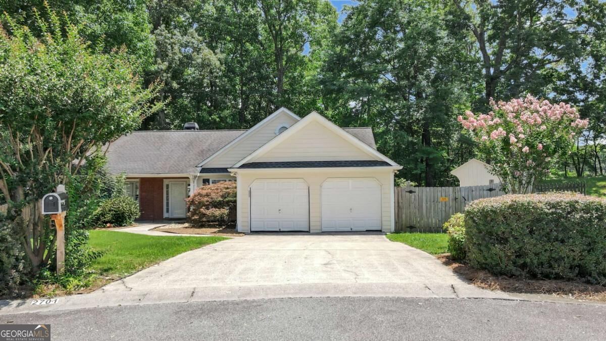 2701 Abbotts Glen Place Nw Property Photo 3
