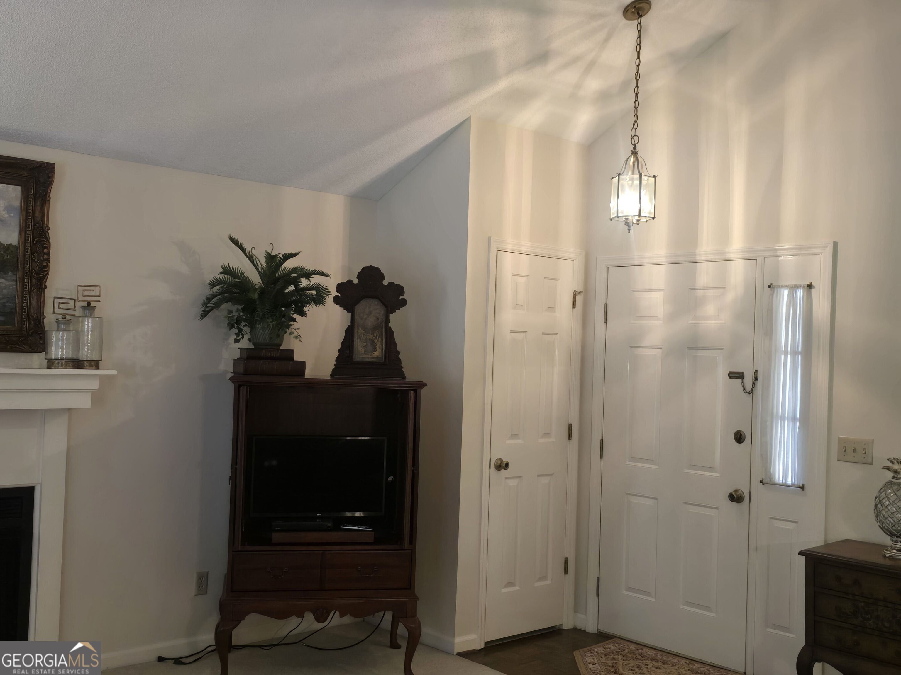 206 Echo Lane Property Photo 3