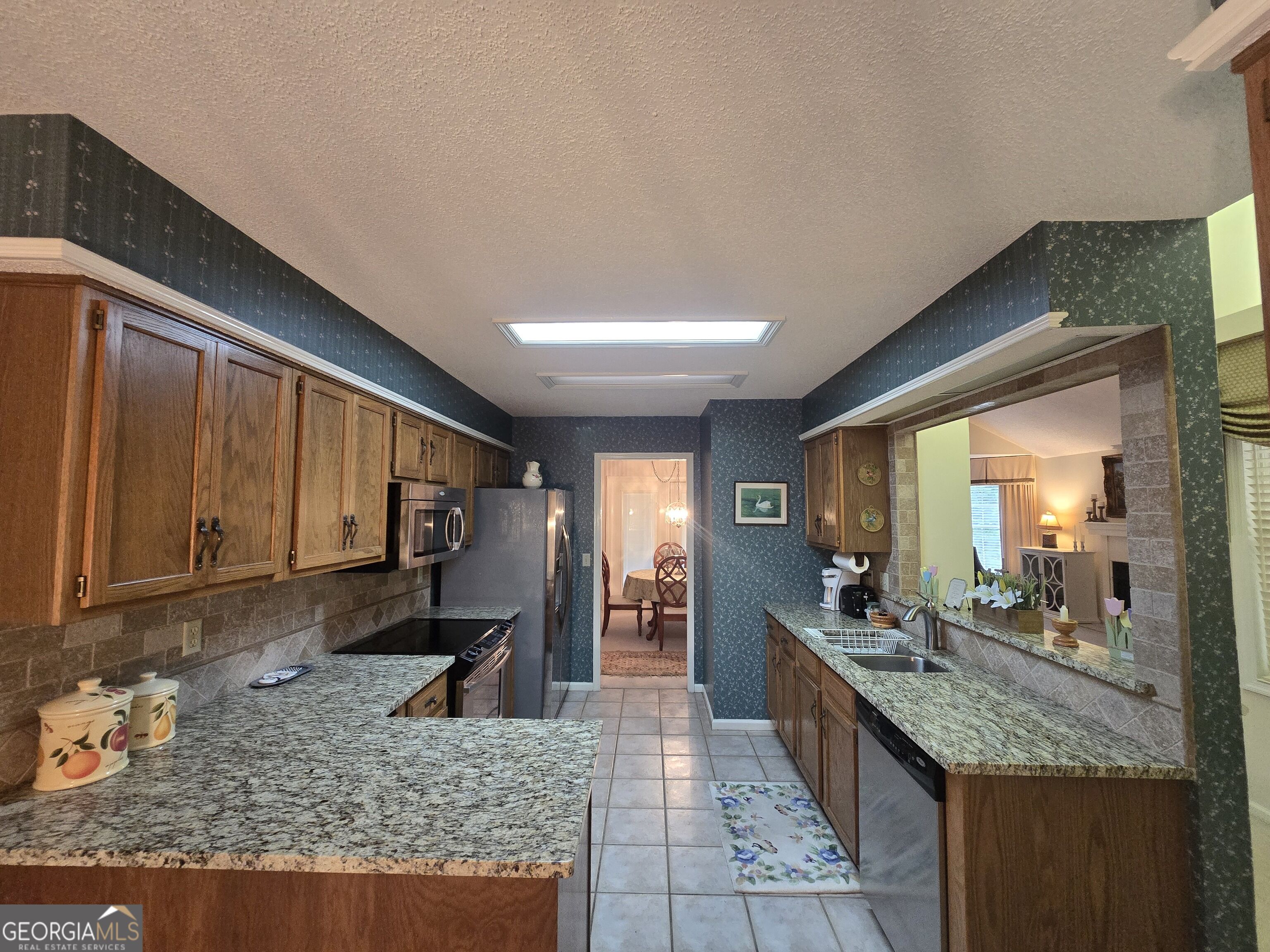 206 Echo Lane Property Photo 4