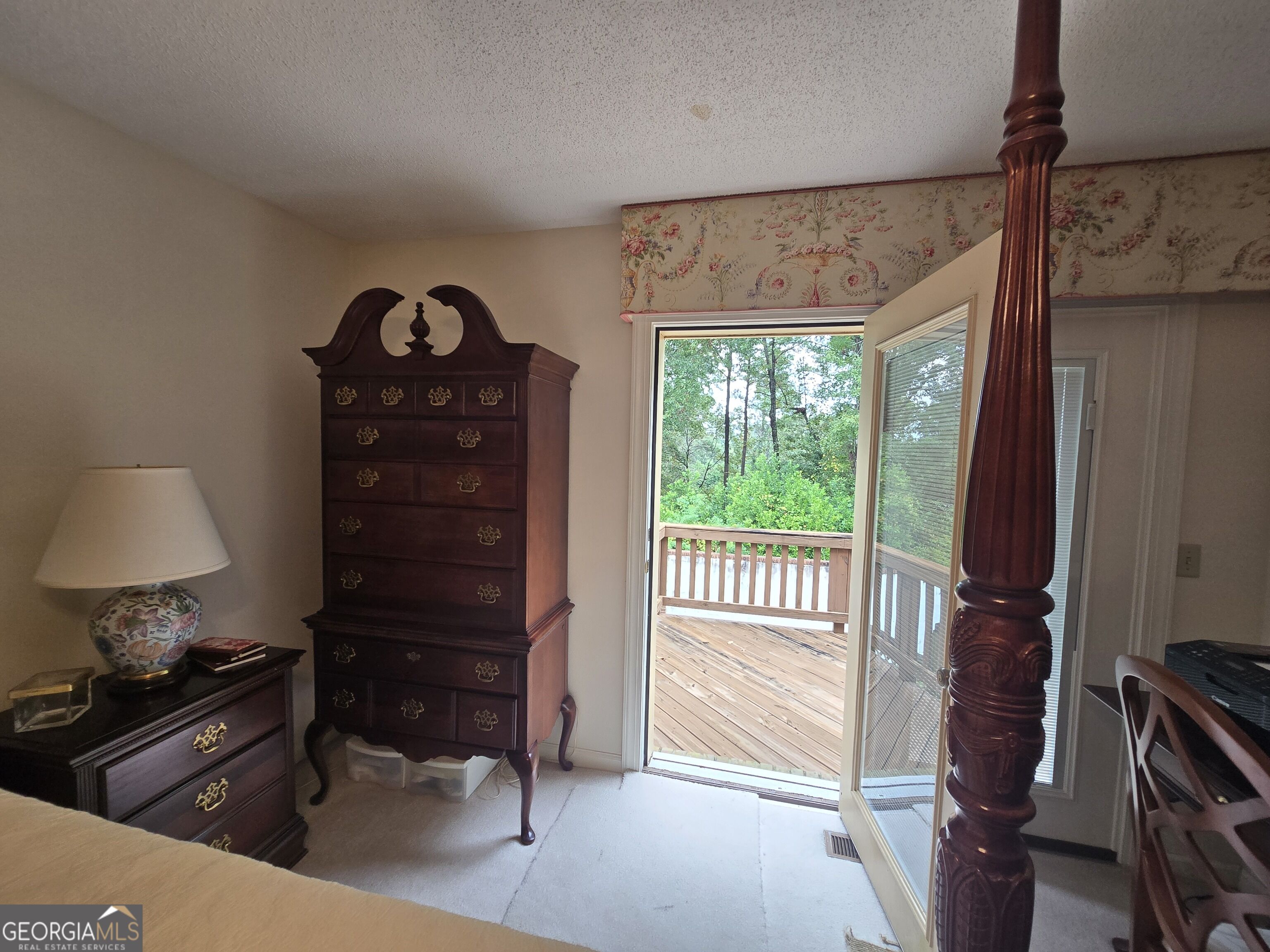 206 Echo Lane Property Photo 18