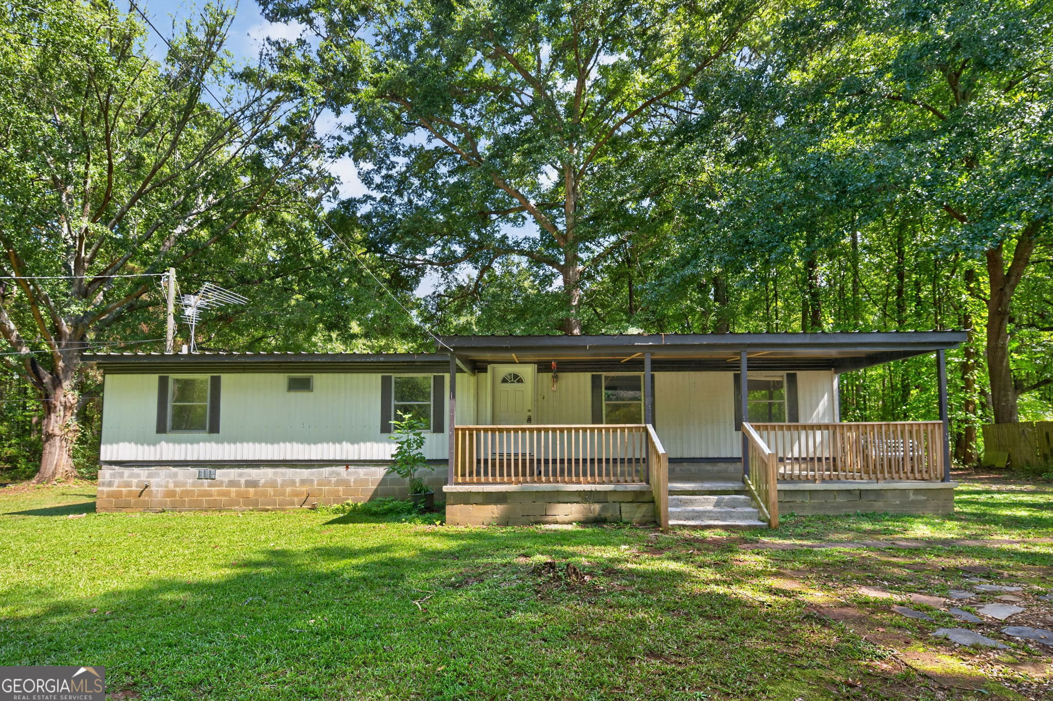 135 White Oak Road Property Photo 1