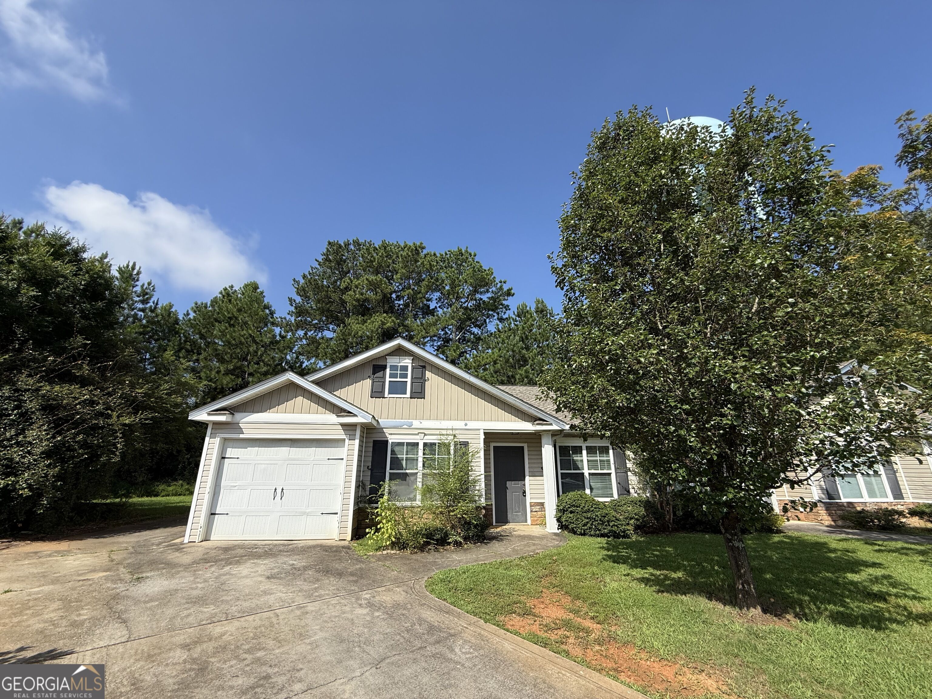 12 Chesney Drive Nw Property Photo 1