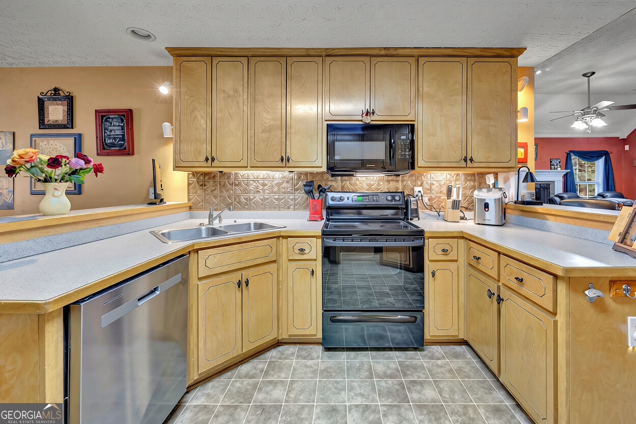 30 Bermuda Way Property Photo 5
