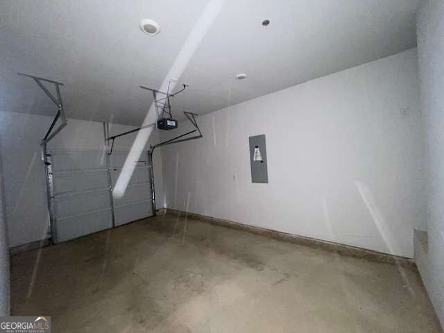 285 Ne Oakwood Drive Ne Property Photo 3