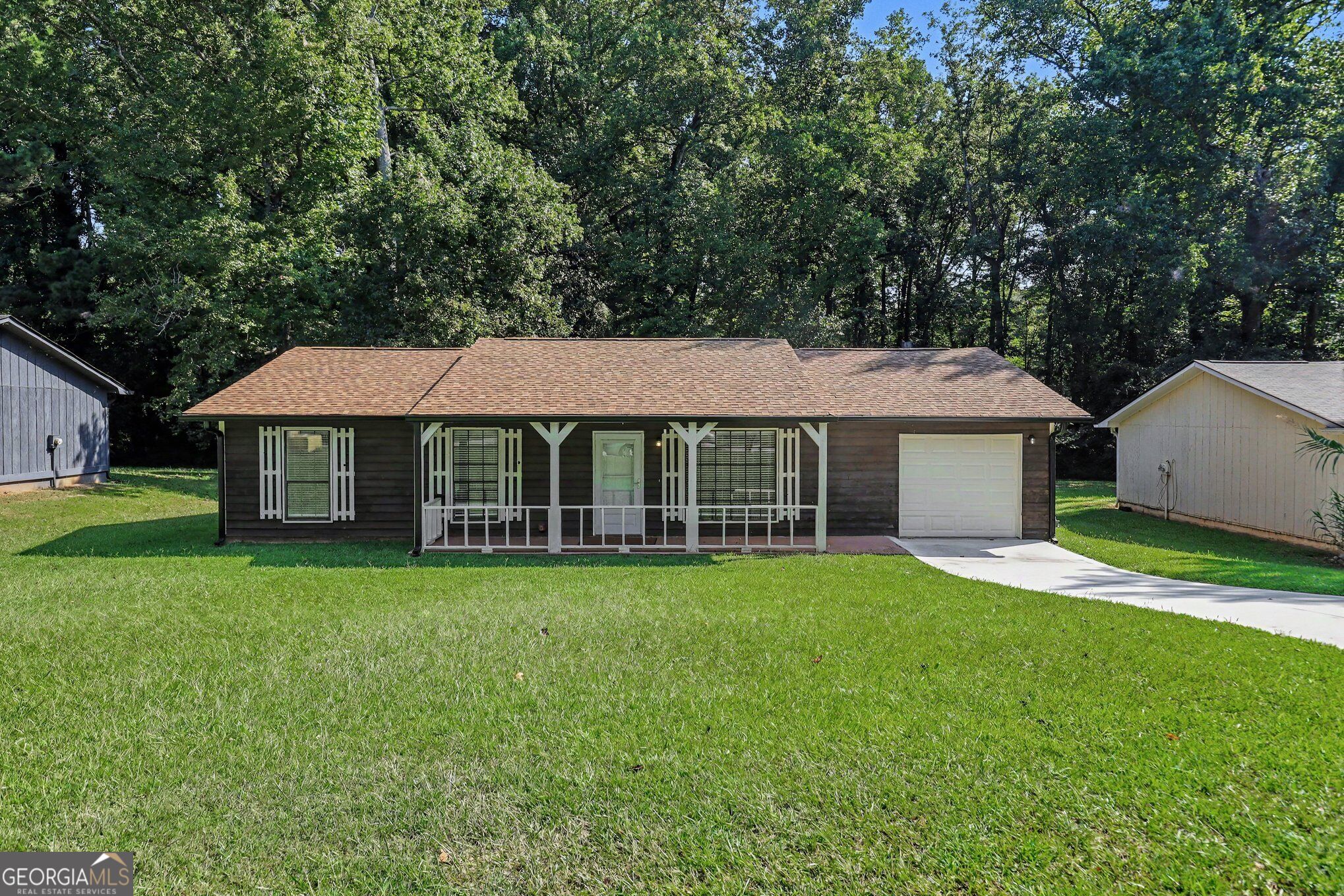 8220 Englewood Trail Property Photo 1