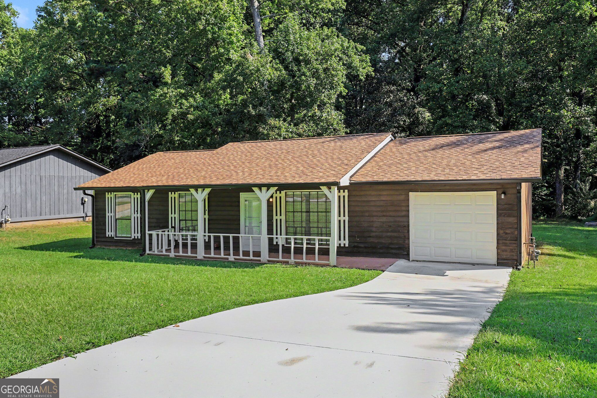 8220 Englewood Trail Property Photo 8