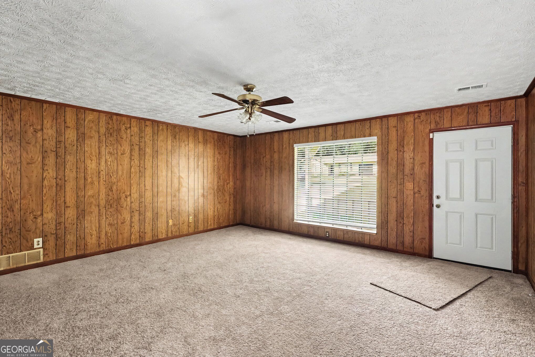 8220 Englewood Trail Property Photo 14
