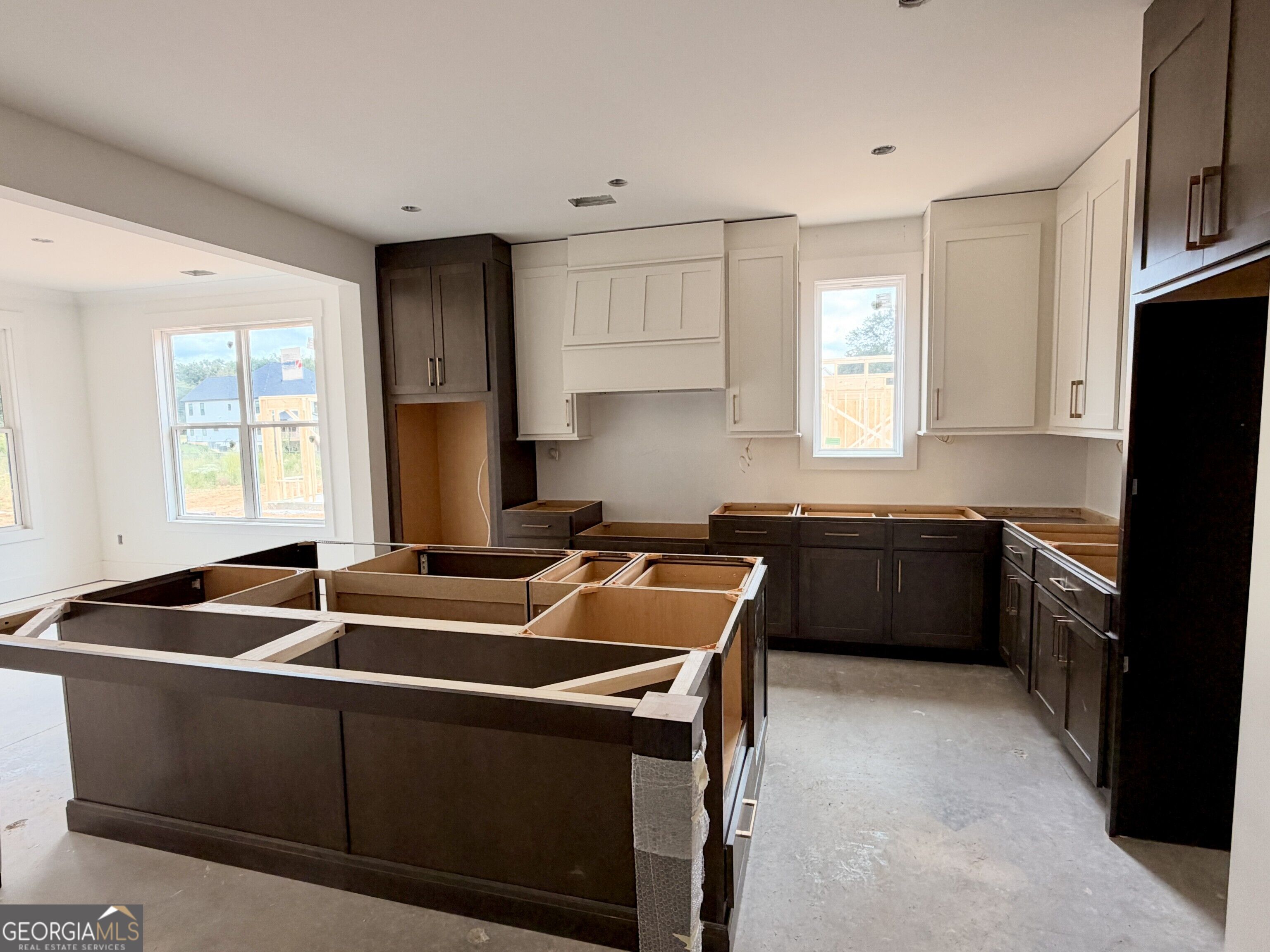 5608 Meadowstone Walk Property Photo 4