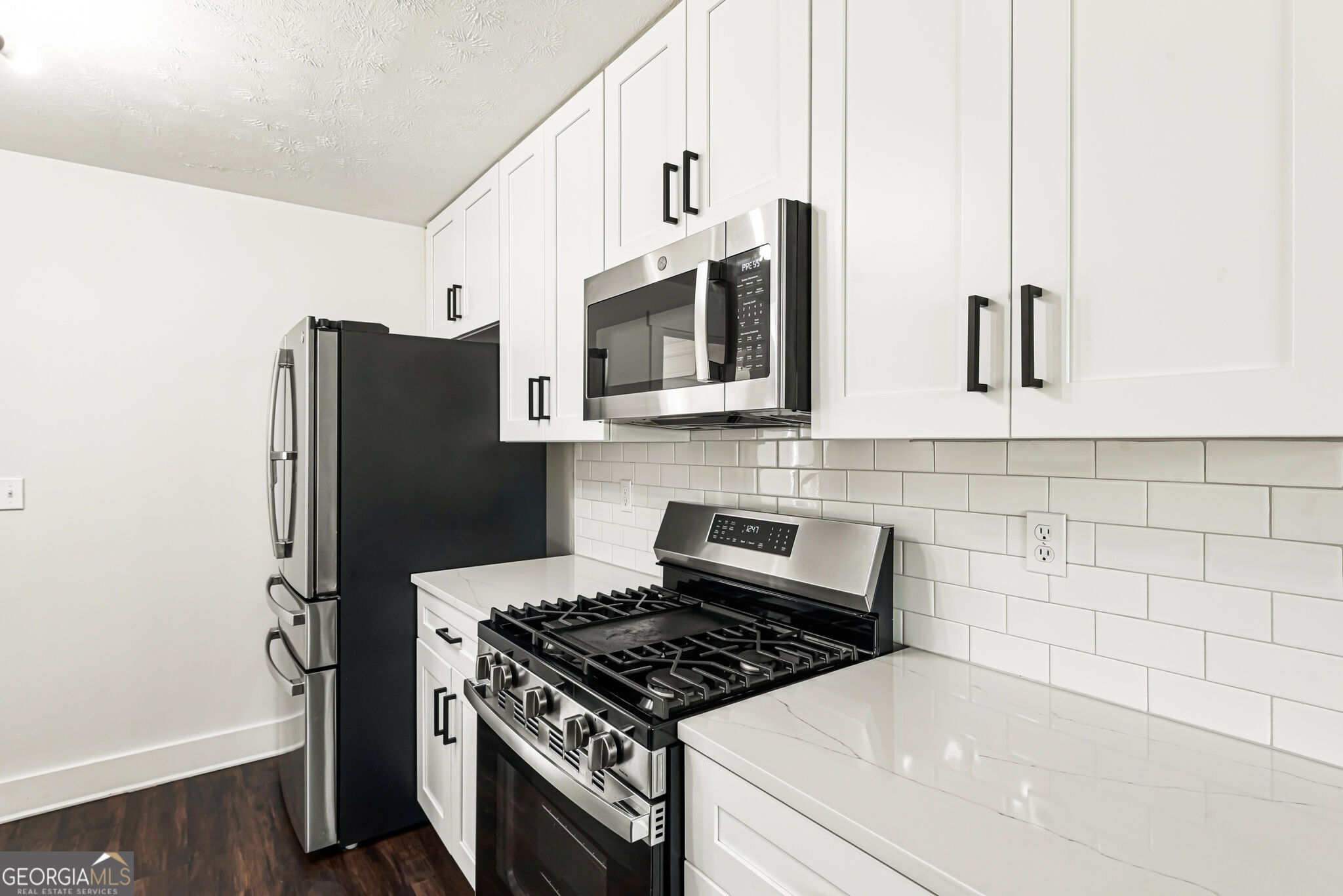 2586 Abbotts Glen Drive Nw Property Photo 6