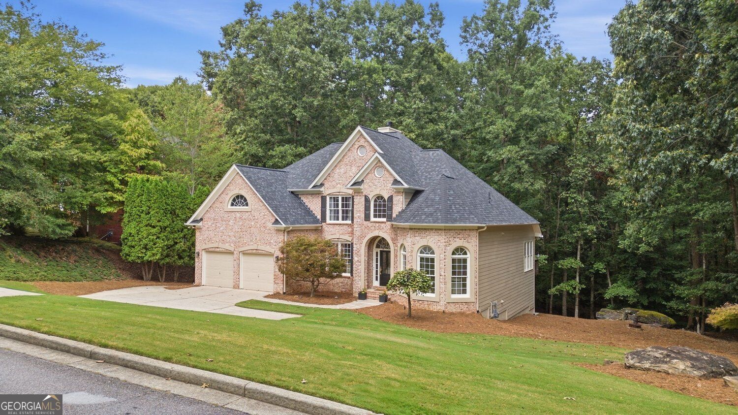 4705 N River Drive Property Photo 3