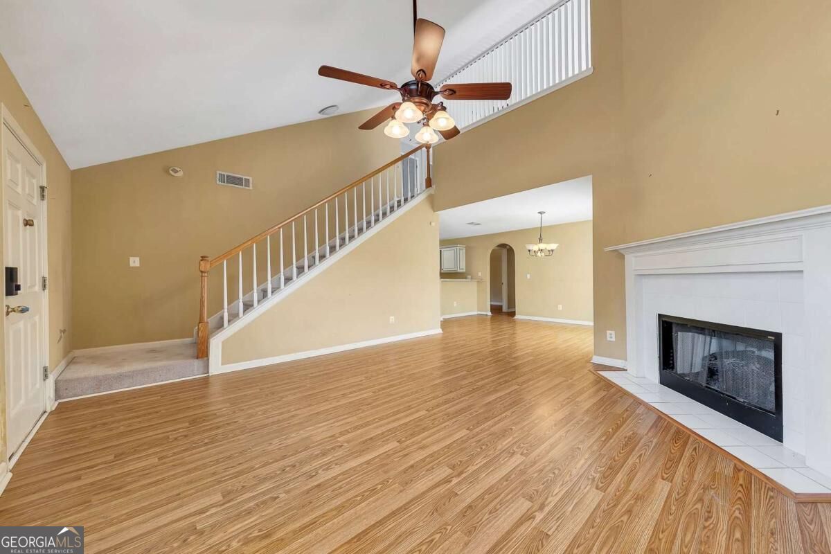 216 Park Place Property Photo 8