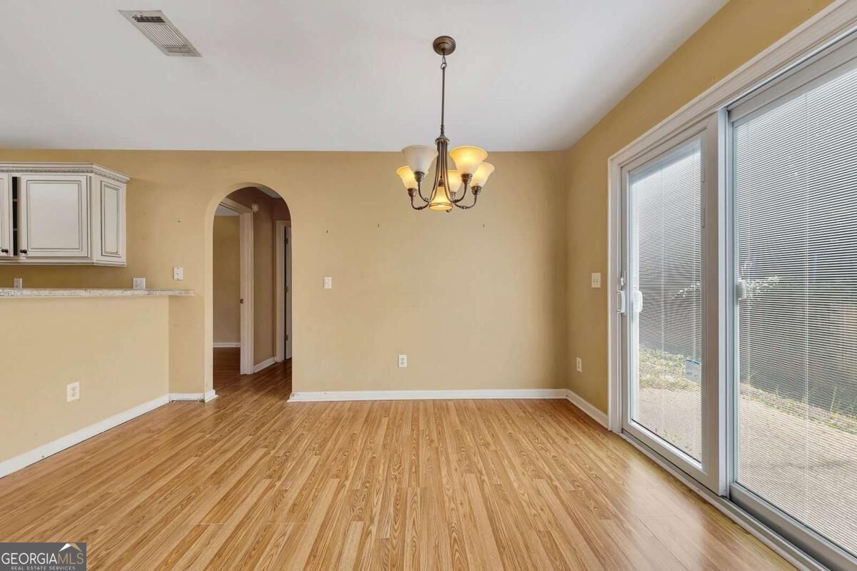 216 Park Place Property Photo 10