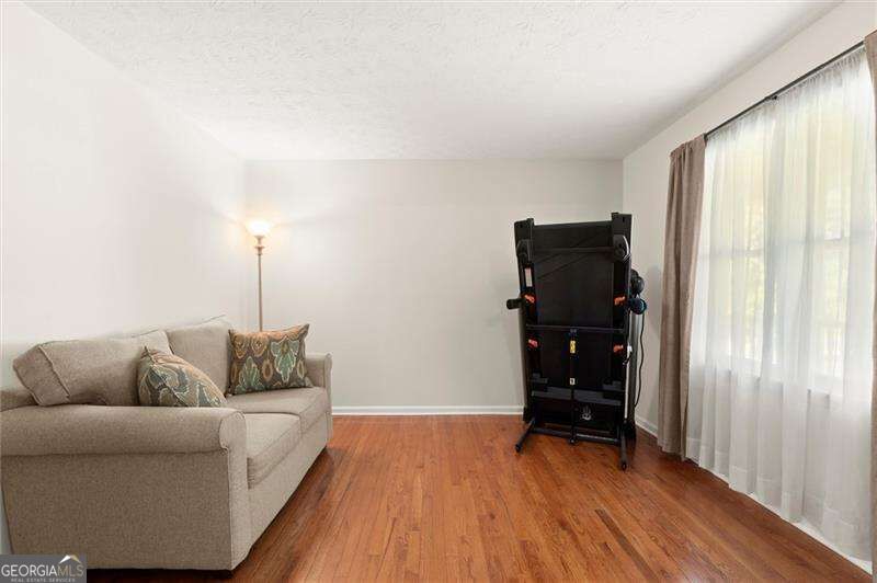 500 Senior Drive Property Photo 9