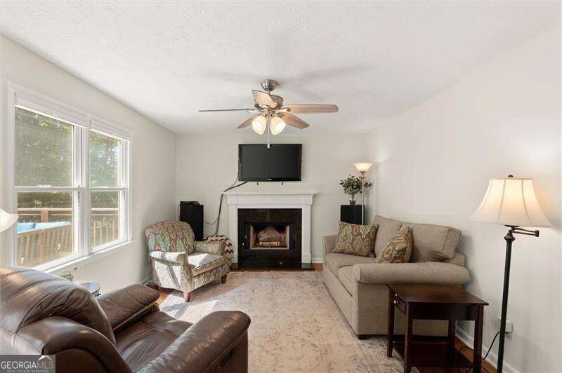 500 Senior Drive Property Photo 14