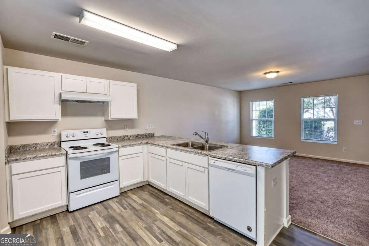 781 Dove Tree Lane Property Photo 12