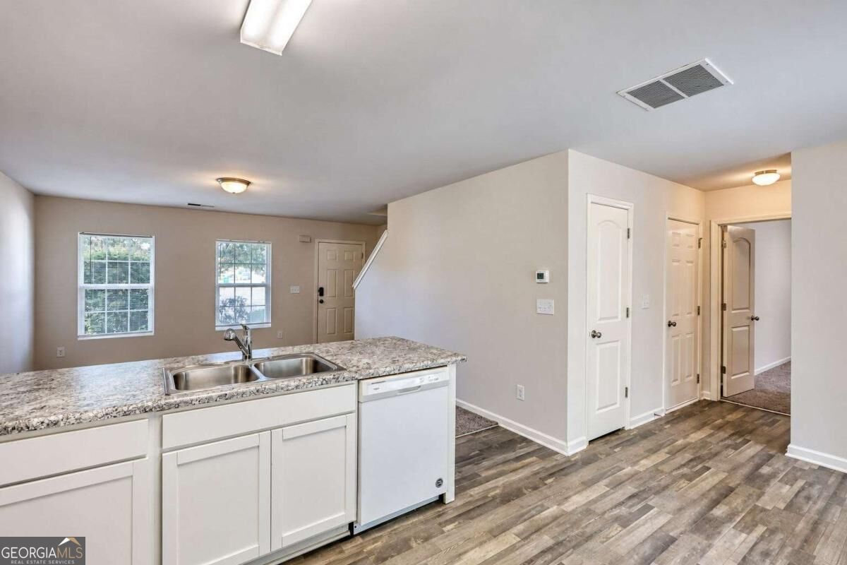 781 Dove Tree Lane Property Photo 14