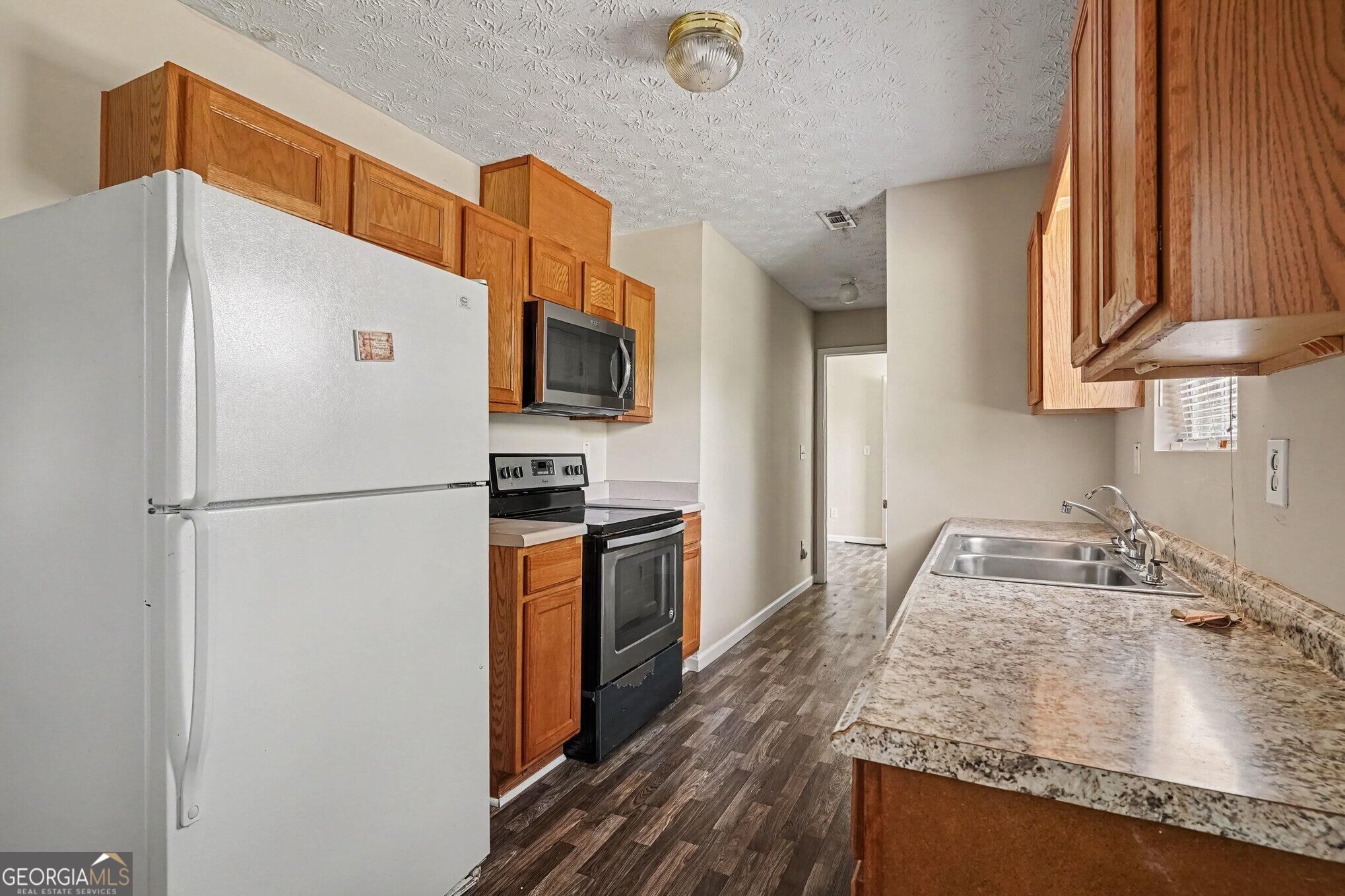 616 Forest Hill Path Property Photo 12