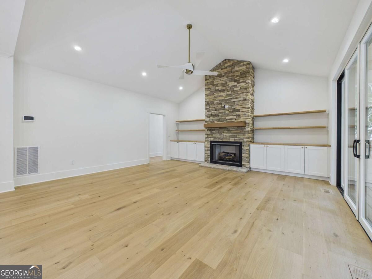 469 Oakwood Way Property Photo 21
