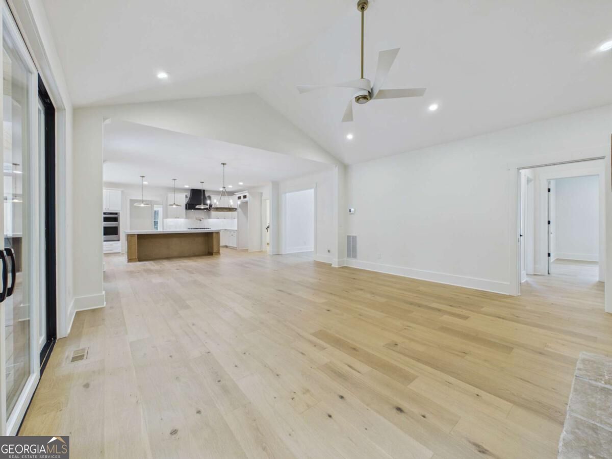 469 Oakwood Way Property Photo 25