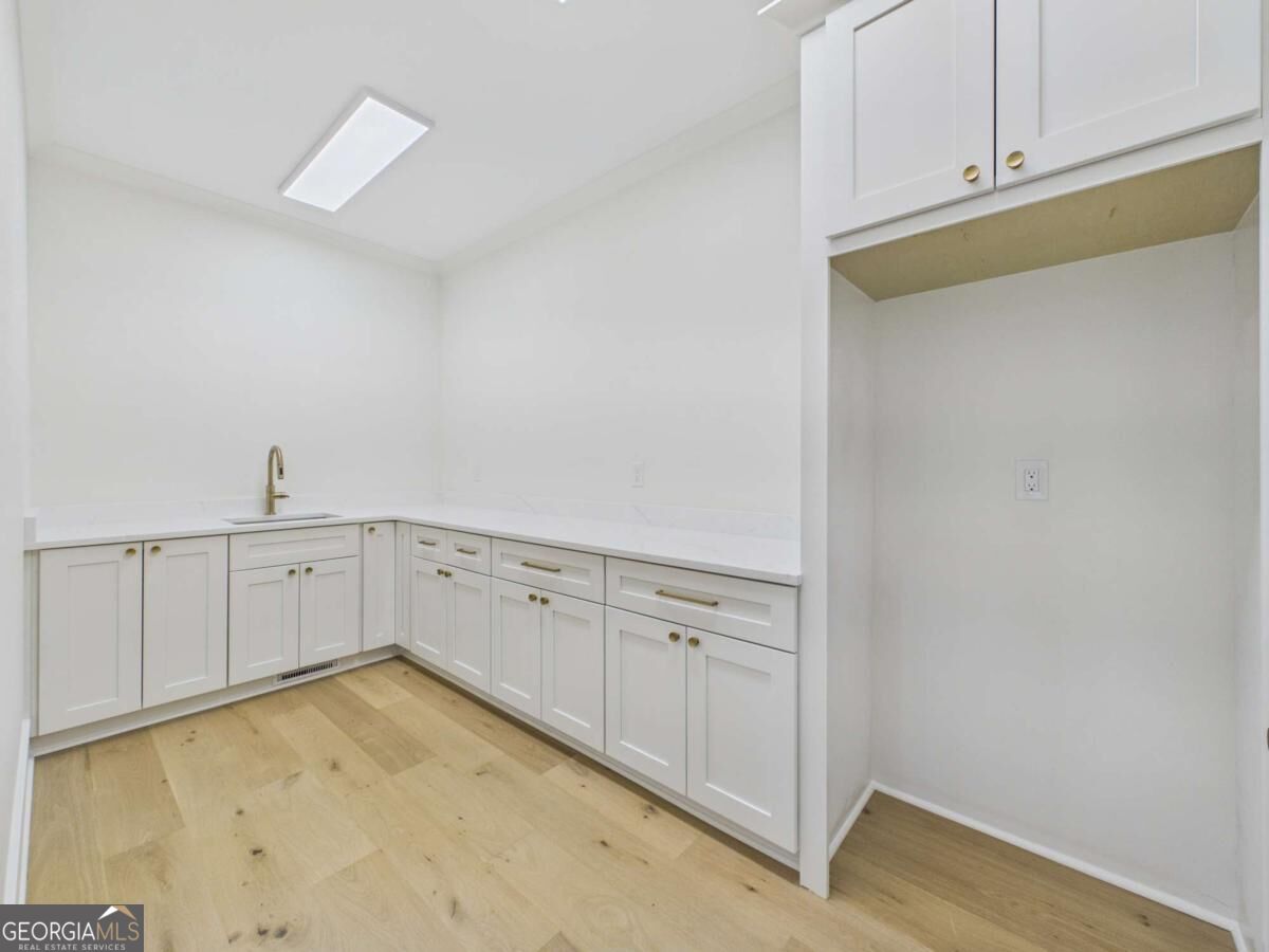469 Oakwood Way Property Photo 33