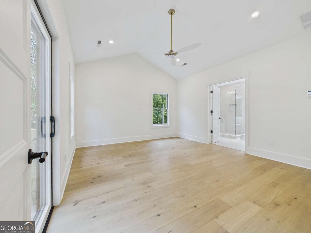 469 Oakwood Way Property Photo 36
