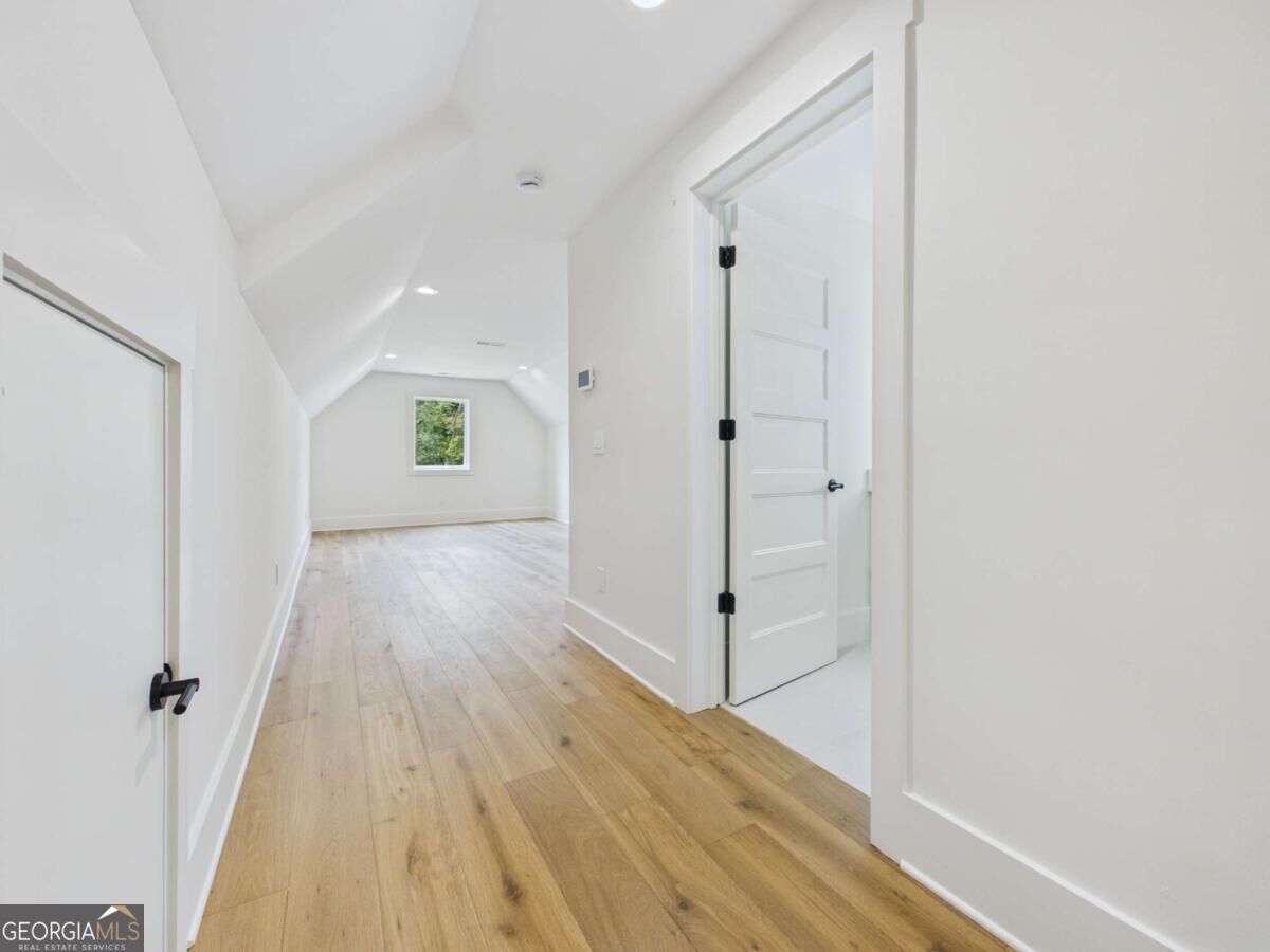 469 Oakwood Way Property Photo 47