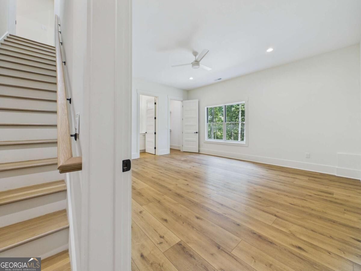 469 Oakwood Way Property Photo 53