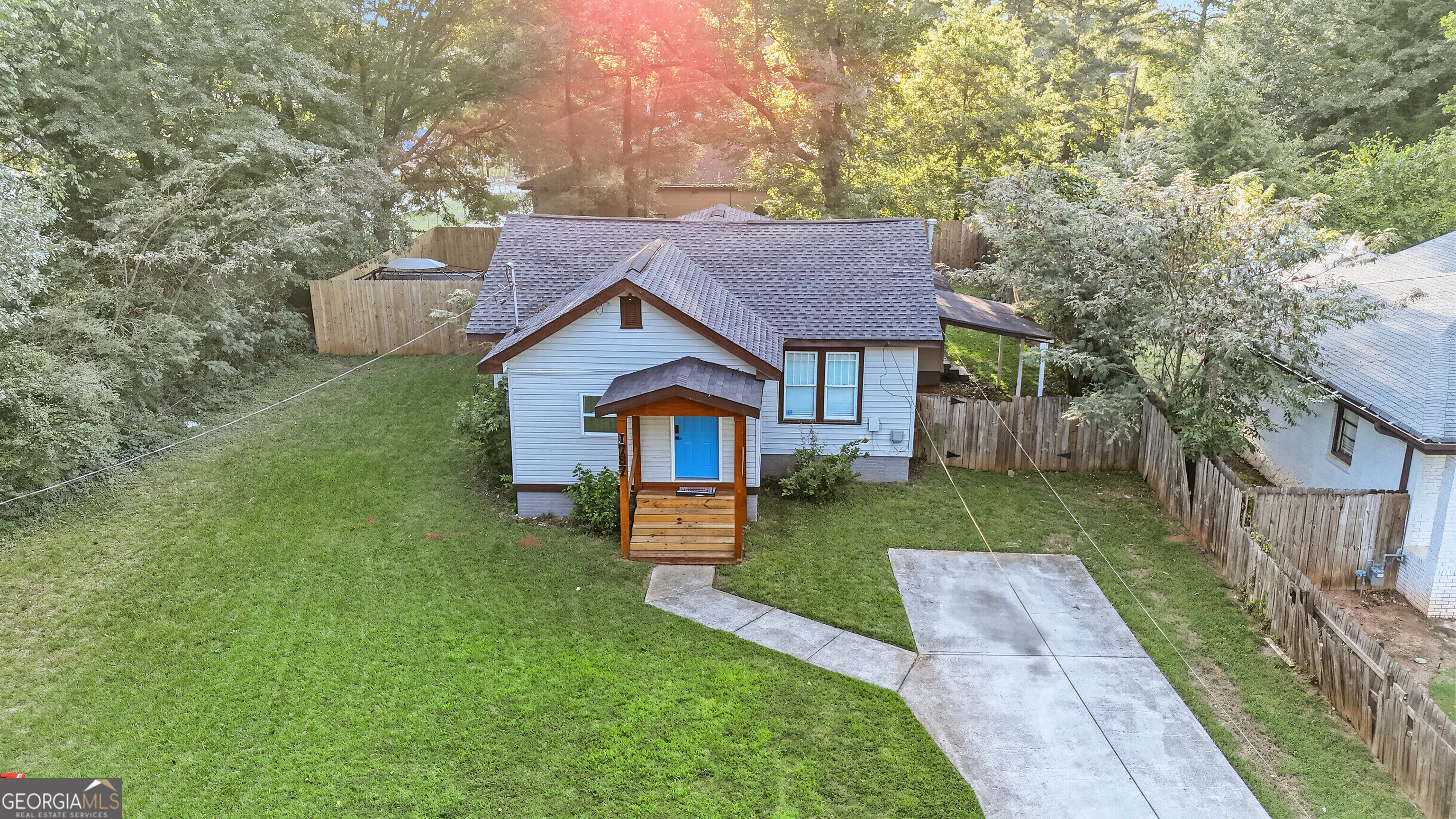 1787 Lynn Lane Property Photo 3