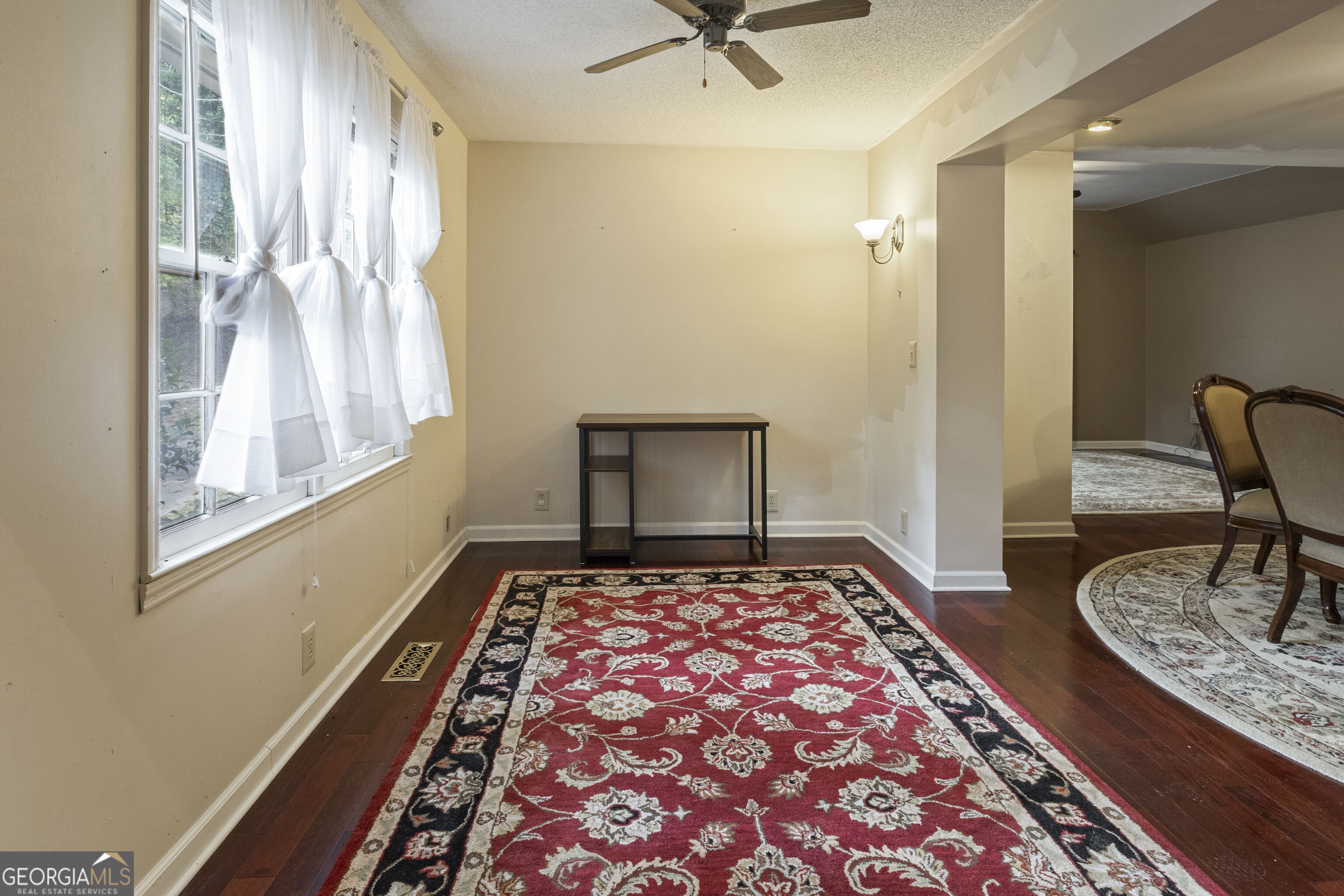 82 Walton Way Property Photo 3