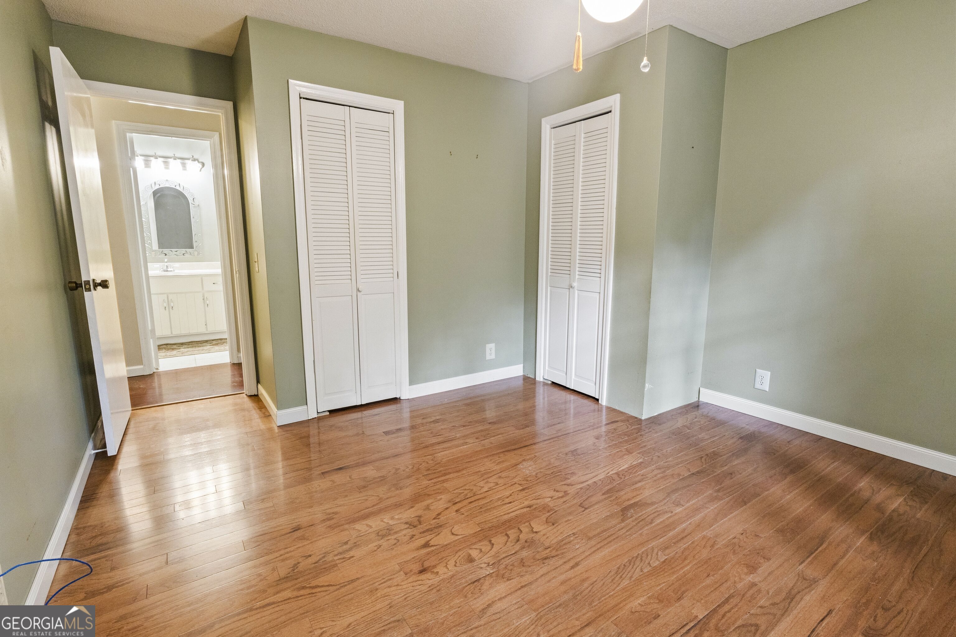 82 Walton Way Property Photo 13