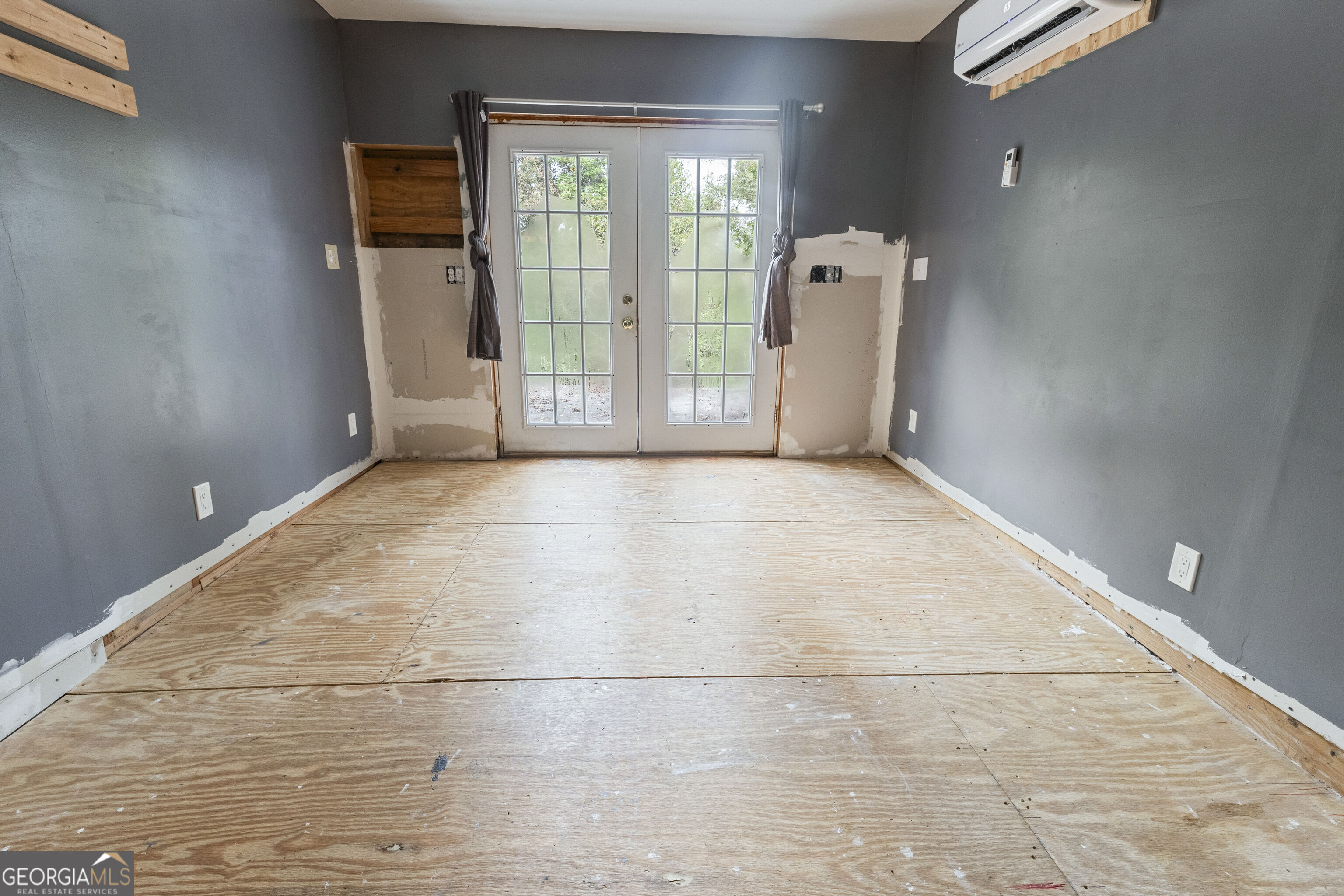 82 Walton Way Property Photo 22