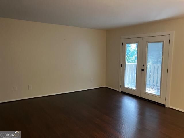 908 Woodcliff Drive Property Photo 4