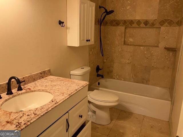 908 Woodcliff Drive Property Photo 9