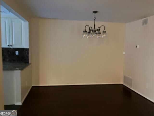908 Woodcliff Drive Property Photo 11