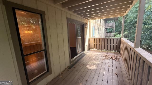 908 Woodcliff Drive Property Photo 12