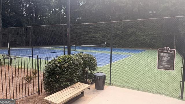 908 Woodcliff Drive Property Photo 14