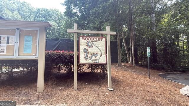 908 Woodcliff Drive Property Photo 15