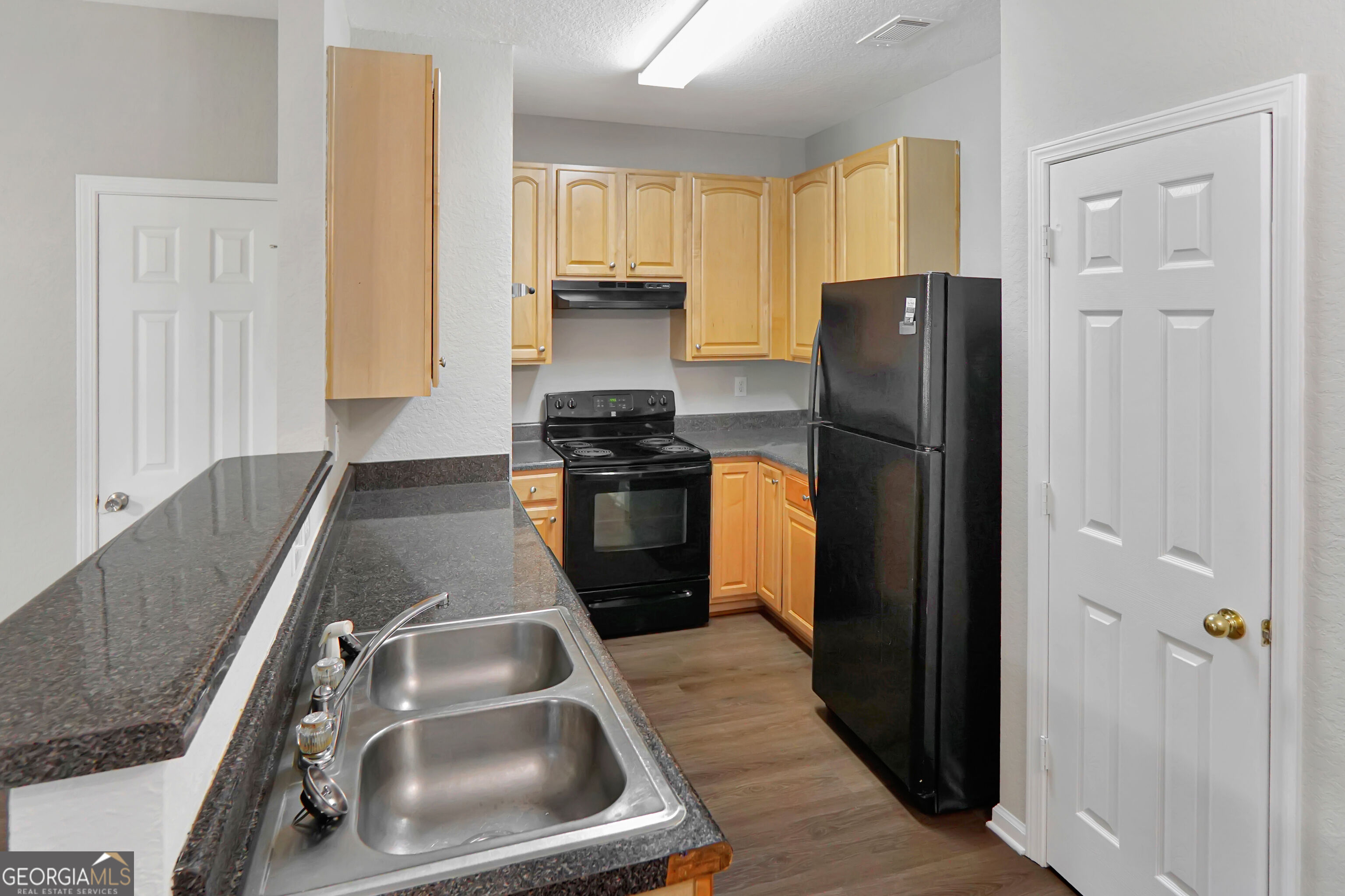 373 Brookview Drive Property Photo 5