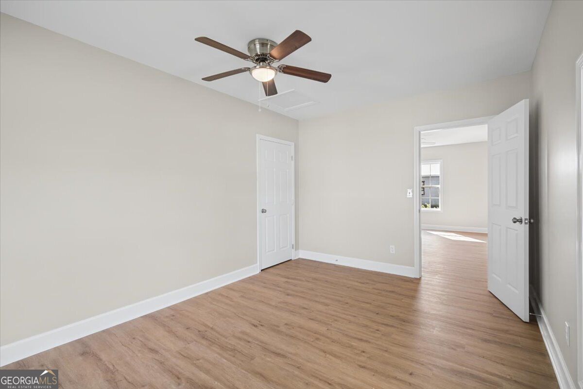 6 E 3rd Street Property Photo 17