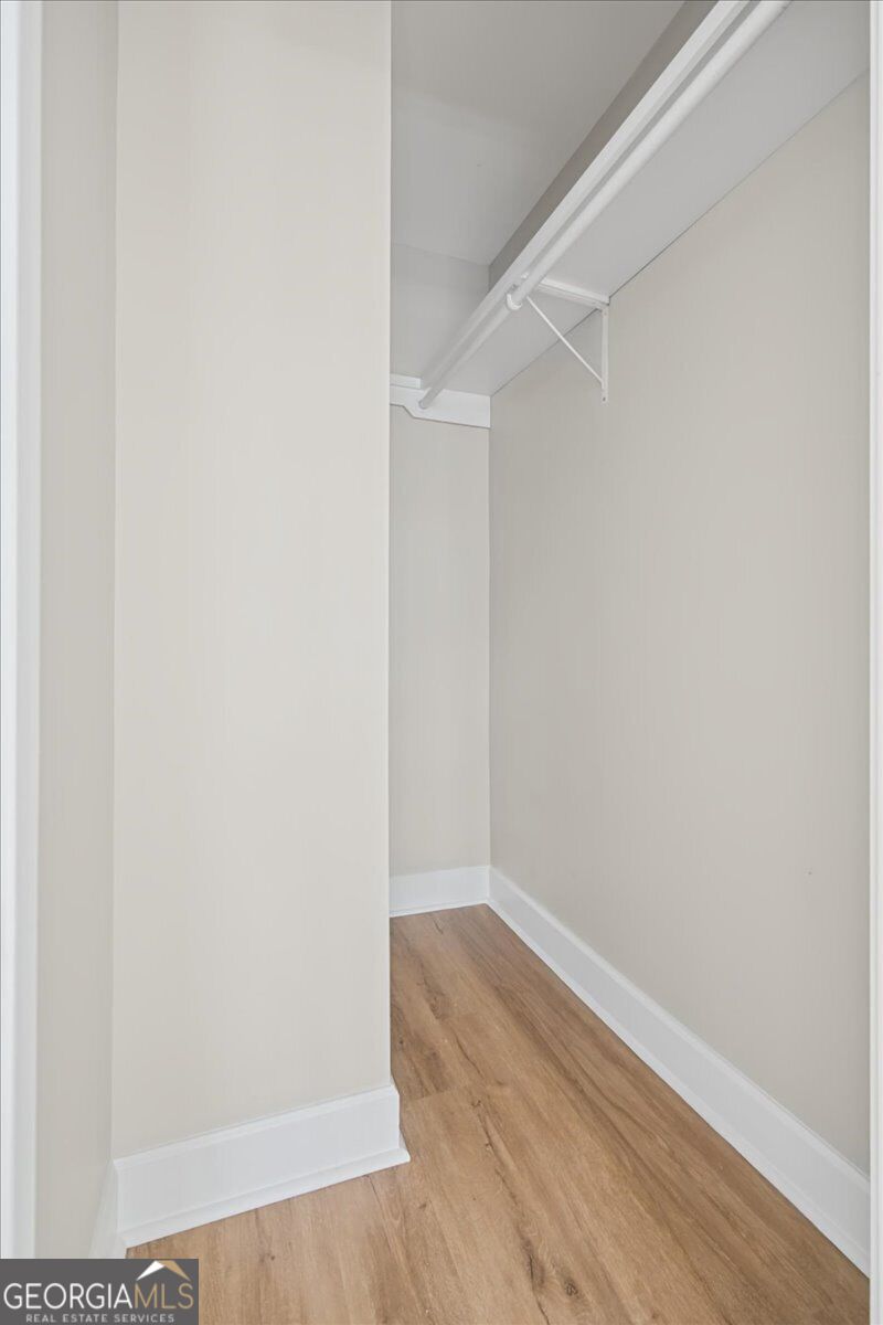 6 E 3rd Street Property Photo 26